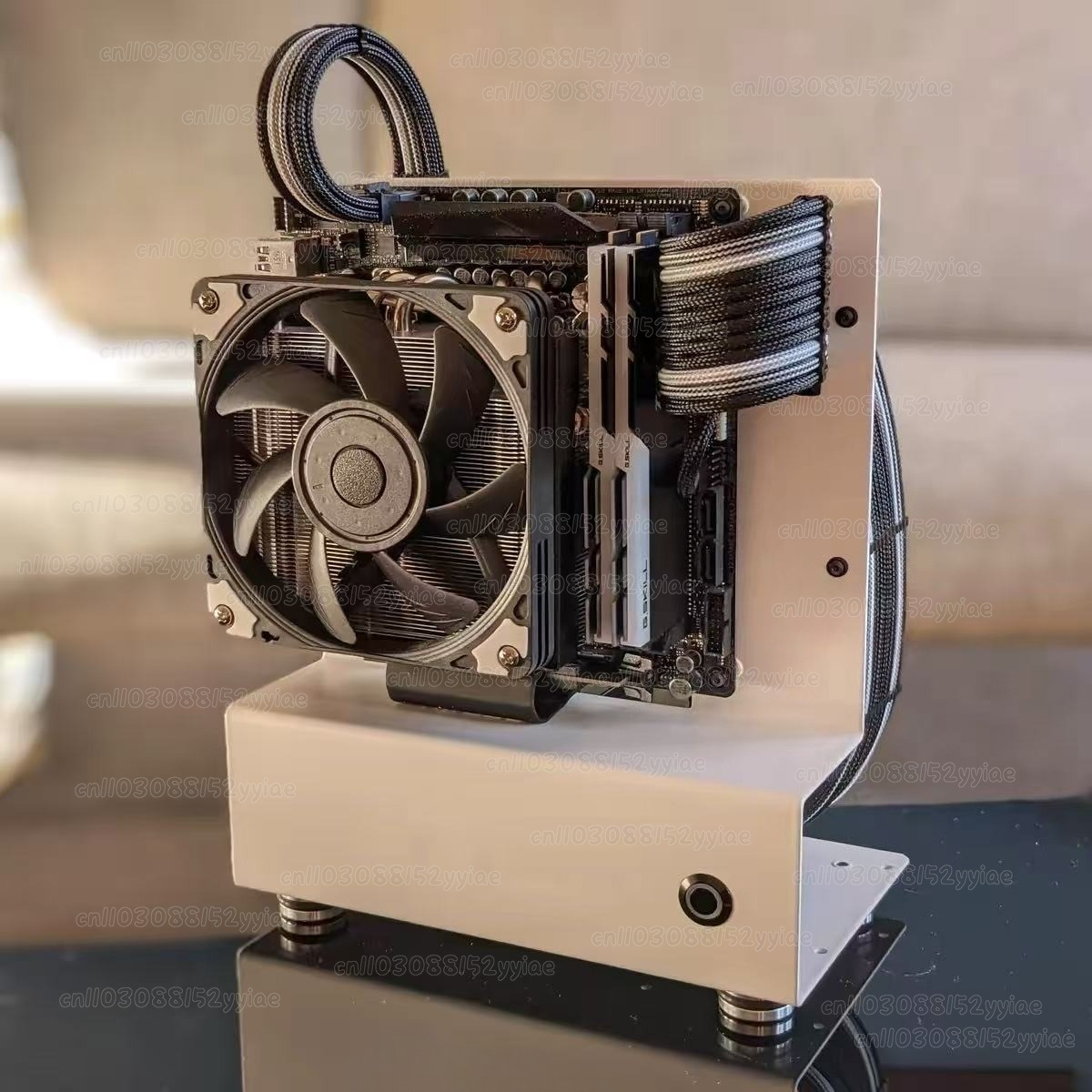 Mini ITX-behuizing met open fr - Pc Gaming Test recensie en prijs